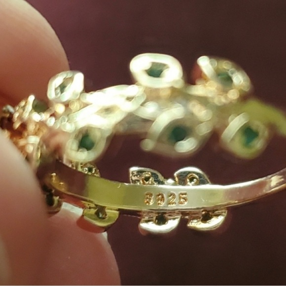 Grand Romantic Gesture Red Ruby Rose Emerald Green Leaf Gemstone 925 Golden Ring - Picture 5 of 5